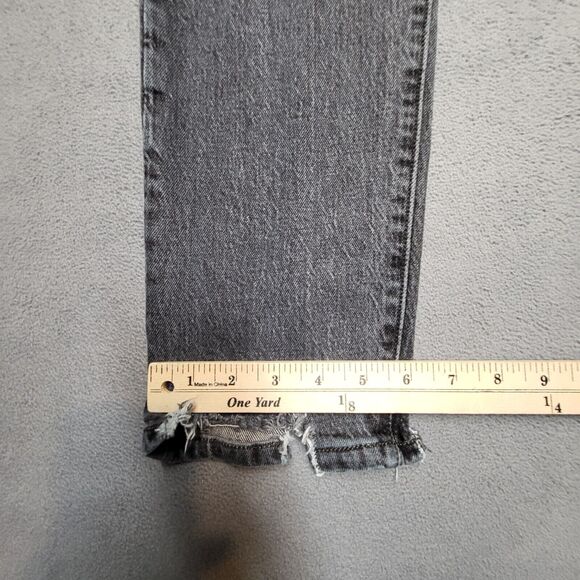 Levis 501 Jeans Womens 10? 30x28 Black Denim Straight Leg Distressed Button Fly - Picture 8 of 13